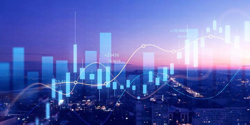 Negocios: Periodista Manuel Flores