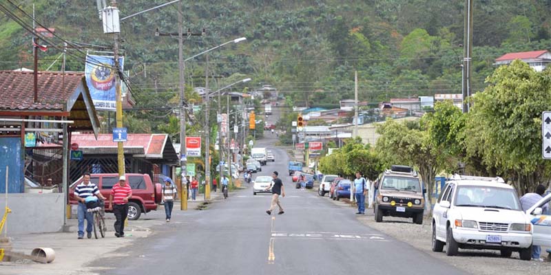 Noticias: Periodista Manuel Flores