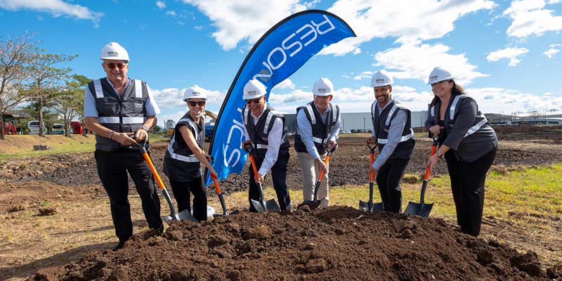 Negocios: Periodista Manuel Flores