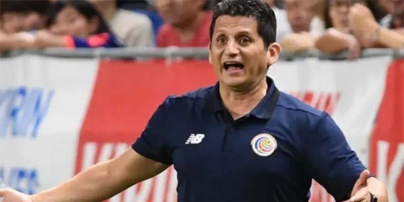 Deportes: Periodista Manuel Flores