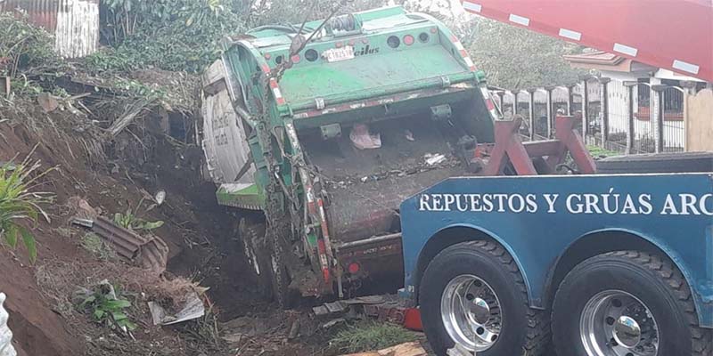 Noticias: Periodista Manuel Flores