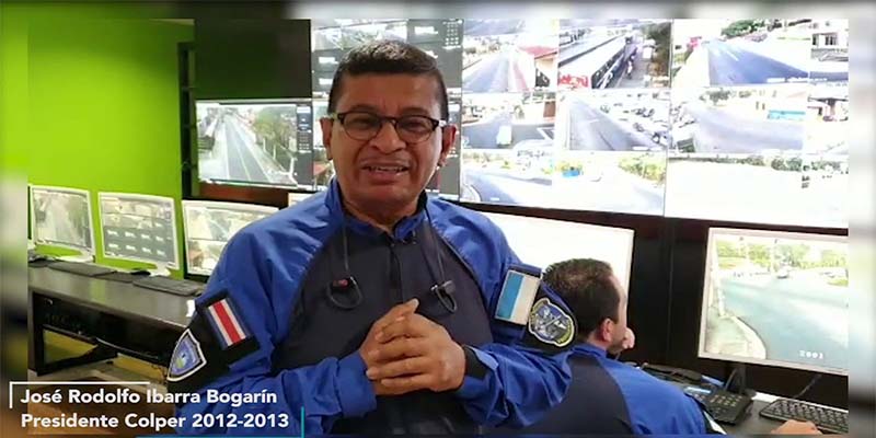 Noticias: Periodista Manuel Flores