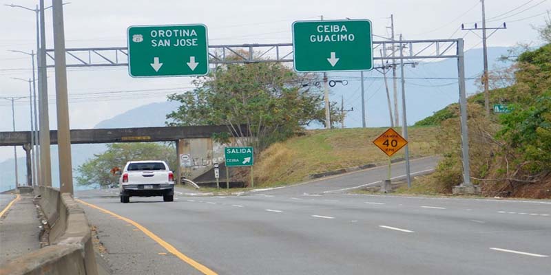 Noticias: Periodista Manuel Flores