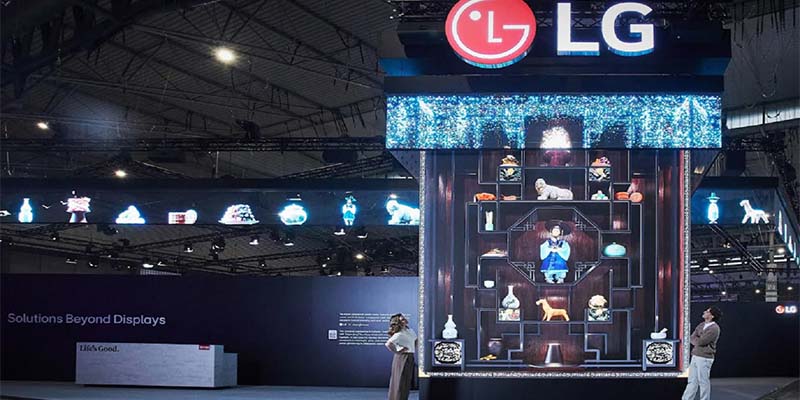 Negocios: Periodista Manuel Flores