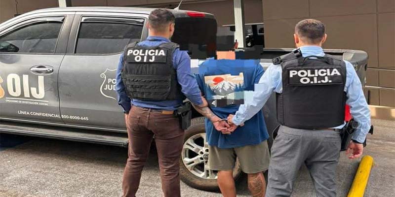 Noticias: Periodista Manuel Flores