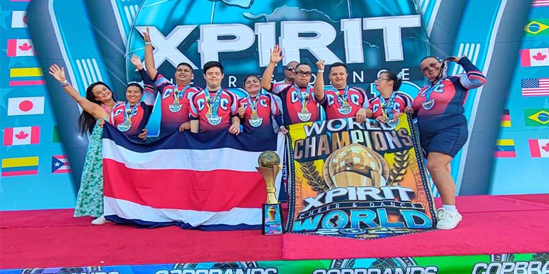 Deportes: Periodista Manuel Flores