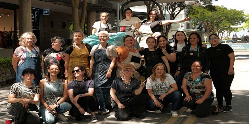 Negocios: Periodista Manuel Flores