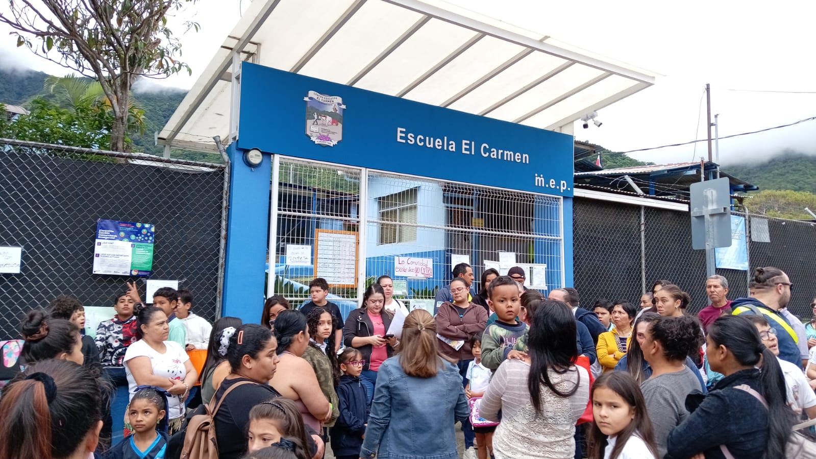 Noticias: Periodista Manuel Flores
